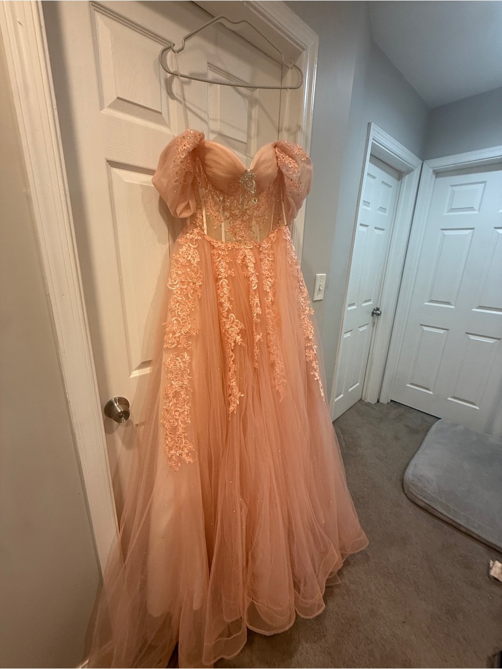 Girls' Pink Lace Applique Tulle Formal Dress with Puff Sleeves for Sweet 16